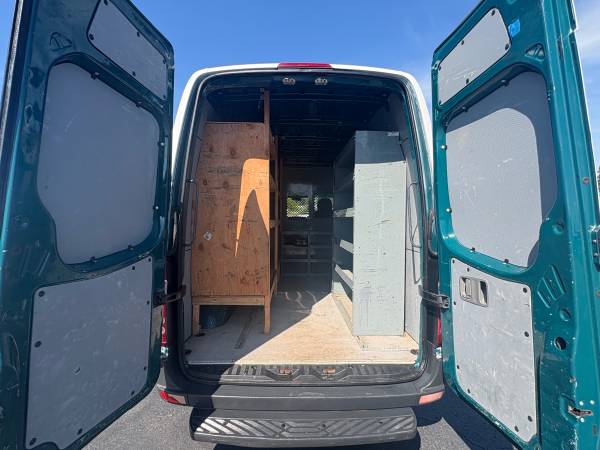 2008 dodge sprinter 2500 high roof - $11,90063469636675843124
