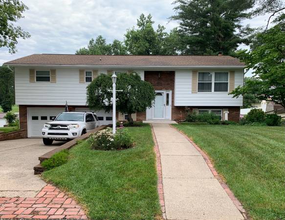 $289,000 / 3br - 2038ft2 - 3BR/2 & 1/2BA Gem in Milton FSBO $289,000 (Milton)63989521135875121