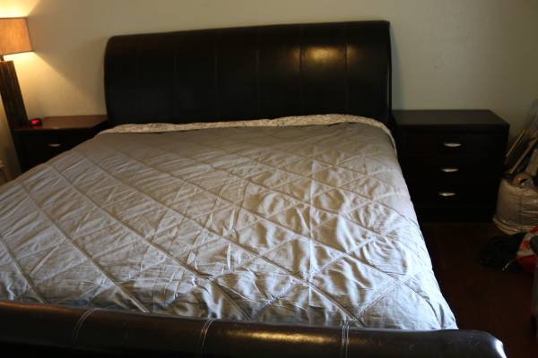 Broyhill Leather Sleigh King Bed Expresso 1