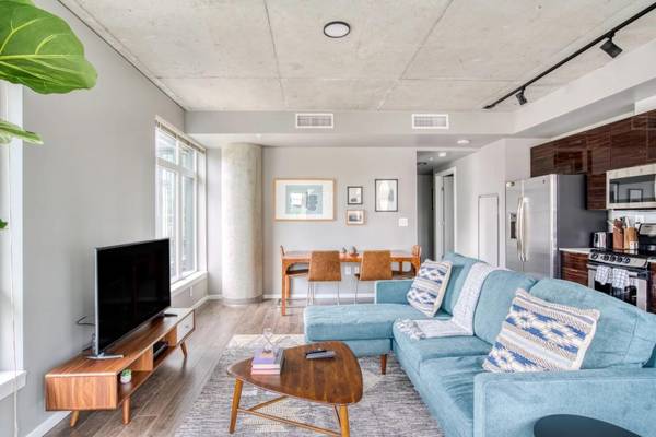$2,744 / 1br - 691ft2 - Rara Oportunidad: 1 Dormitorio/1 Baño con Sala de Karaoke y Barbacoas (Belltown)63850638324993121