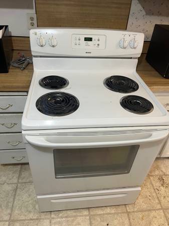 Kenmore Electric Range/Oven 1
