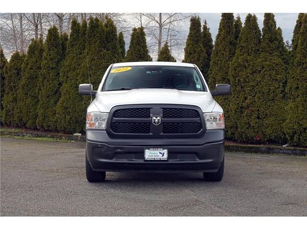 Ram 1500 Clásico 2022 Cabina Crew Dodge Tradesman Camioneta 4D 6 1/3 ft Truc - $19,999 (Payless Auto Sales)63617862989825121