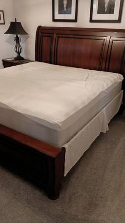 King Sleigh Bed 1