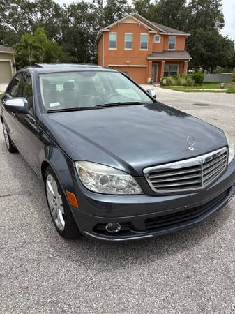 2009 Mercedes C300 Sport - $5,50063443131860865122