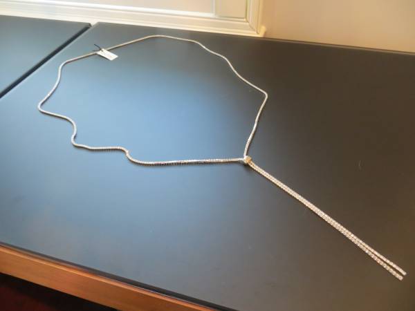 Elegant Adjustable Necklace with Brilliant Crystals 1