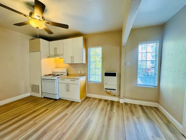 $2,100 / 1br - 450ft2 - Remodeled 1bd close to Cal Law school (berkeley)63668028707203120