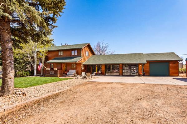 Rustic home on 1.25 acres   Bring the Animals and Toys 1