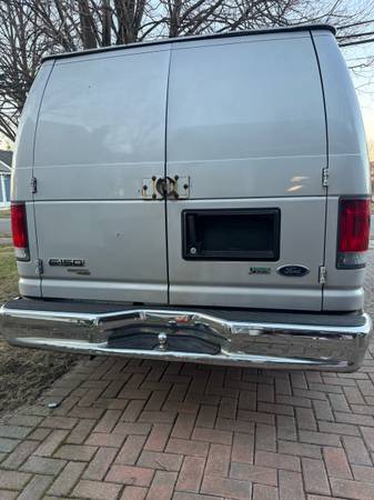 2011 Ford F150 64,000 miles great condition 1