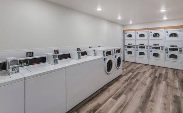 $1,484 / 1br - Manager's Special: No Lease, No Deposit Required (1370 Tapteal Dr, Richland, WA)63821591010179122