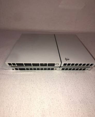 PS4 Pro 1 To – Buen estado - $150 (Nueva York)63471137542019124