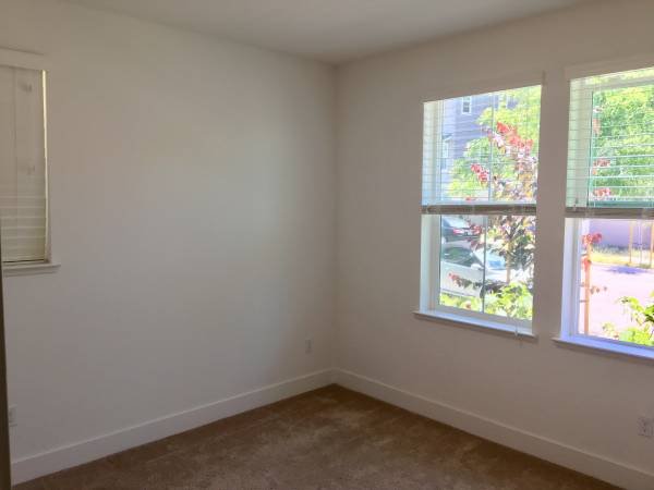$1,350 1bed 1bath (East Dublin) (dublin / pleasanton / livermore)63860996291715122