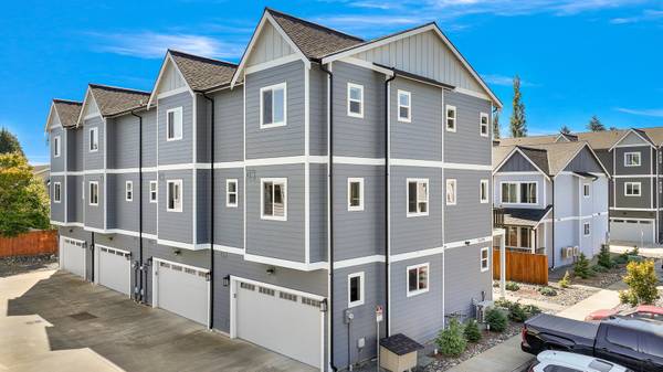 $2,995 / 4br - 2016ft2 - Condo/Townhome in Ferndale (Ferndale)63920959449219120