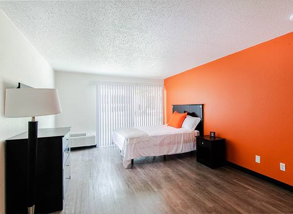 Studio 1ba, In Dallas, Fully Furnished 1