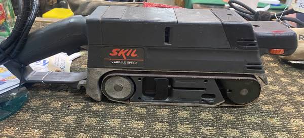 SKIL 3” X 21” BELT SANDER 1