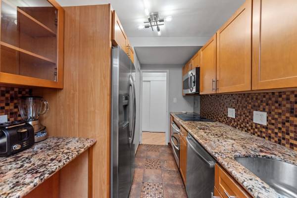 $2,500 / 2br - Condominio de 2 dormitorios en alquiler en Lake Shore Dr. ¡Cargado de comodidades! ¡Imperdible! (Lake View)63781419864195124