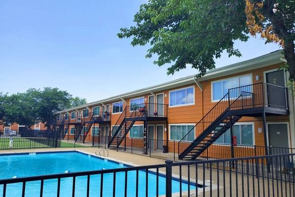 $1,275 / 1br - 525ft2 - $99 APP AND ADMIN FEE (11457 Dennis Rd, Dallas, TX)63622615995265121