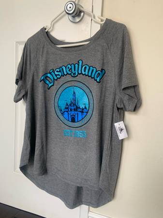 NEW Disney T-shirt 1