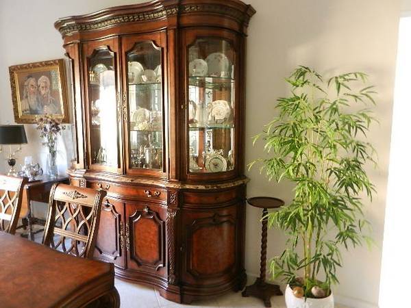 Formal Dining Room 1