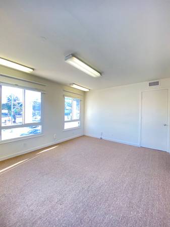 $750 / 217ft2 - Office Space includes water, garbage, PG&E! Located Ralston & Sixth (belmont)63772758869505121
