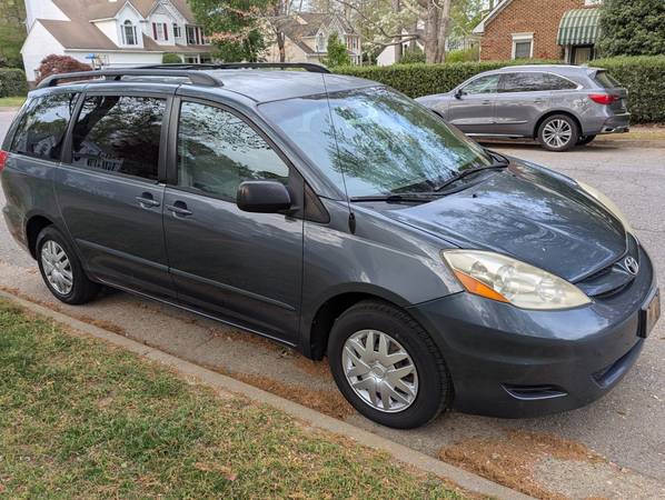 2006 Toyota Sienna LE - $4,400 (Chesapeake)63621686083843120