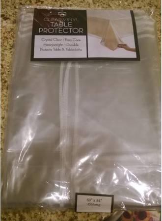 Benson Mills Clear Plastic Tablecloth (60" x 84") 1