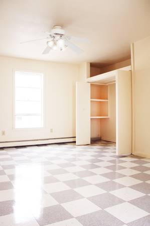 $2,800 / 3br - Spacious 3 bedroom - AVAILABLE JUNE 1st 2026 (Burlington)63992935450755121