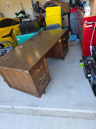 FREE heavy desk 1