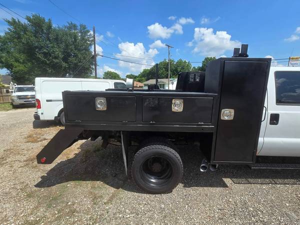 2009 Ford F-550 Crew Cab - Photo 5