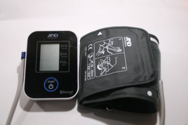 A&D MEDICALUA-651 Blood Pressure Monitor 1