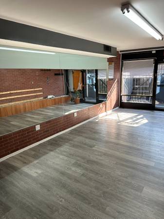 $2,700 / 550ft2 - Commercial Office Space For Rent (Basement) (Corona/Jackson Heights)63945495462914123