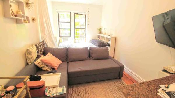 $2,799 SEE  Tuesday 6pm....STEPS TO WEST VILLAGE !!....16th & 8th... BRITE (Chelsea)63816602838019120