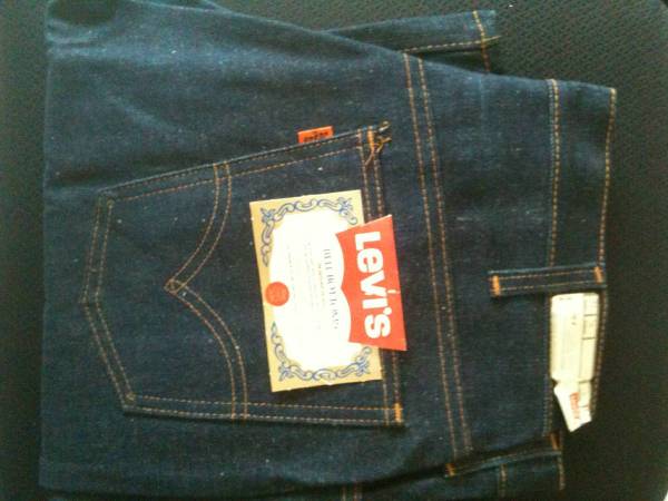 New Vintage Levis Jeans 1