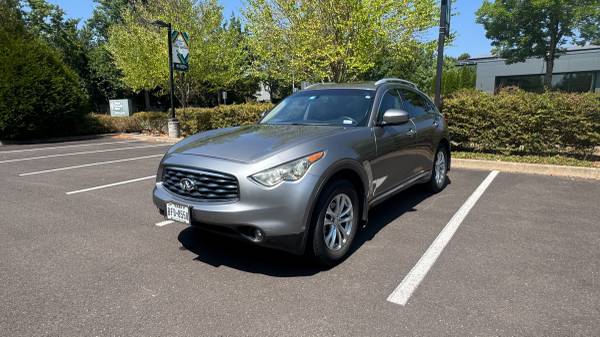 Infiniti FX35 1