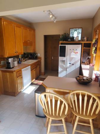 $1,000 / 2000ft2 - Rare Bedroom Opening in Uptown Deluxe Unit (Uptown / Lake Calhoun)64003959090562121