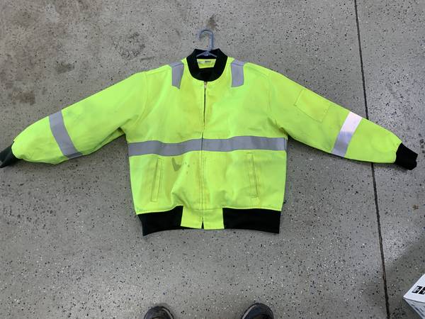 High Visibility Jacket - Large - Very Clean 1