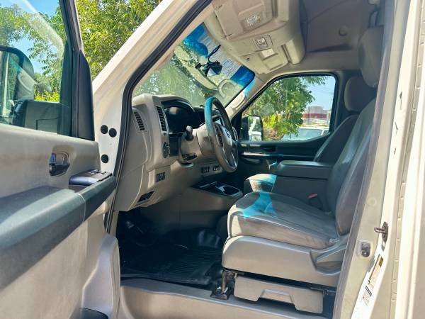 2016 NISSAN NV2500 TECHO ALTO V6 FURGÓN DE CARGA - $8,80063618334525569122