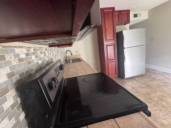 $1200.00 / 2br - 1000ft2 - Cerca de UL y autopistas.. ¡Ubicación excelente!   ¡No durará mucho!63857515282433122