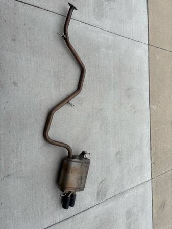 2024 Corolla SE exhaust 1
