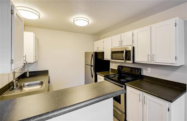 $1,715 / 2br - 955ft2 - $750 Off 1st Months' Rent (Reno)63654656320771122