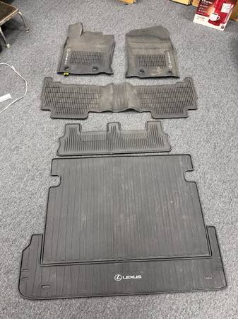 Lexus GX 460 rubber floor liners full set 1