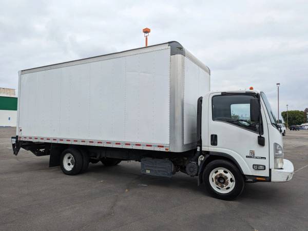 2012 Isuzu NPR 20FT