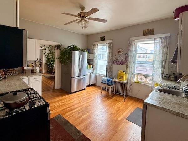 $3,000 / 3br - Large 3Bedroom with an office for lease (Everett)63996548646786121