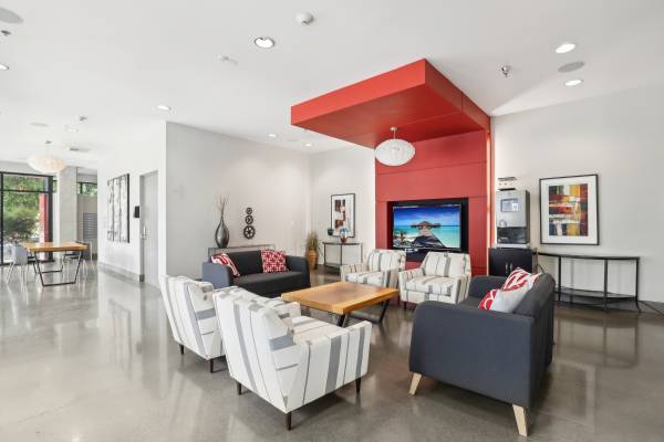 $1,099 Studio near Moda Center63842022175491123