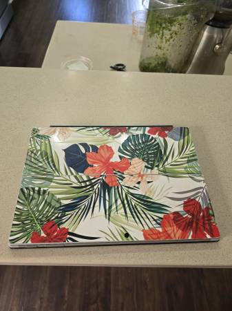 Microsoft Surface Pro (15") – 2-in-1 Laptop/Tablet For Sale 1