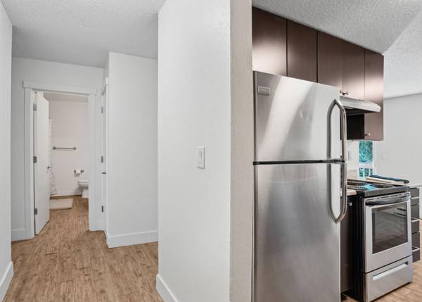 $1,595 / 2br - GET 50% OFF 1 MO - Dual Sink Kitchens, Wood Floor | Milgard Windows (Halsey & I-84)63672654356227121