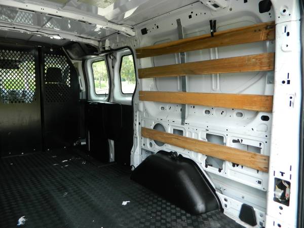 2019 Ford Transit 250 Cargo - Photo 12