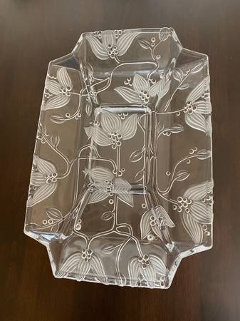 Glass decorated relish dish 1
