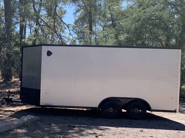 Enclosed Cargo Trailer – Tandem Axle 1