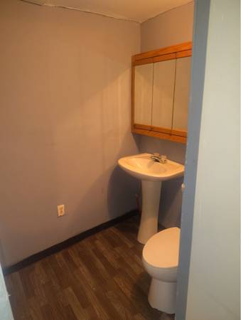 $650.00 / 1br - 2700ft2 - Hermosa casa segura de 1 dormitorio y 1 baño por $650. Por mes63621919378179124
