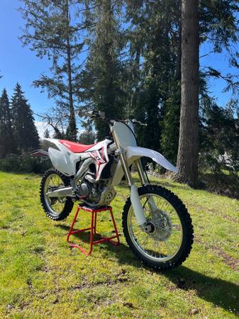 2017 Honda CRF250R Dirtbike